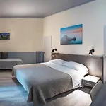 La 2*