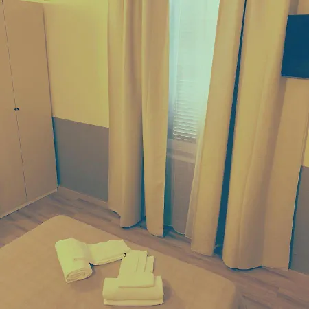 La Hotel 2*
