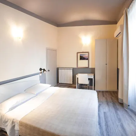 La Hotel Sarzana