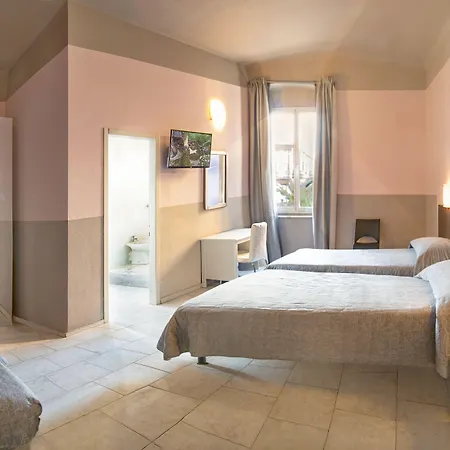 Otel La Sarzana