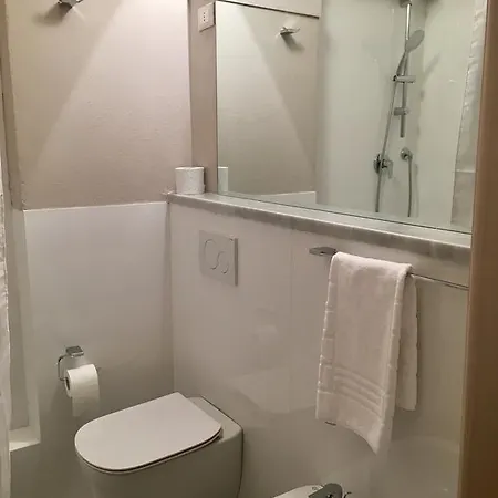 Otel La Sarzana